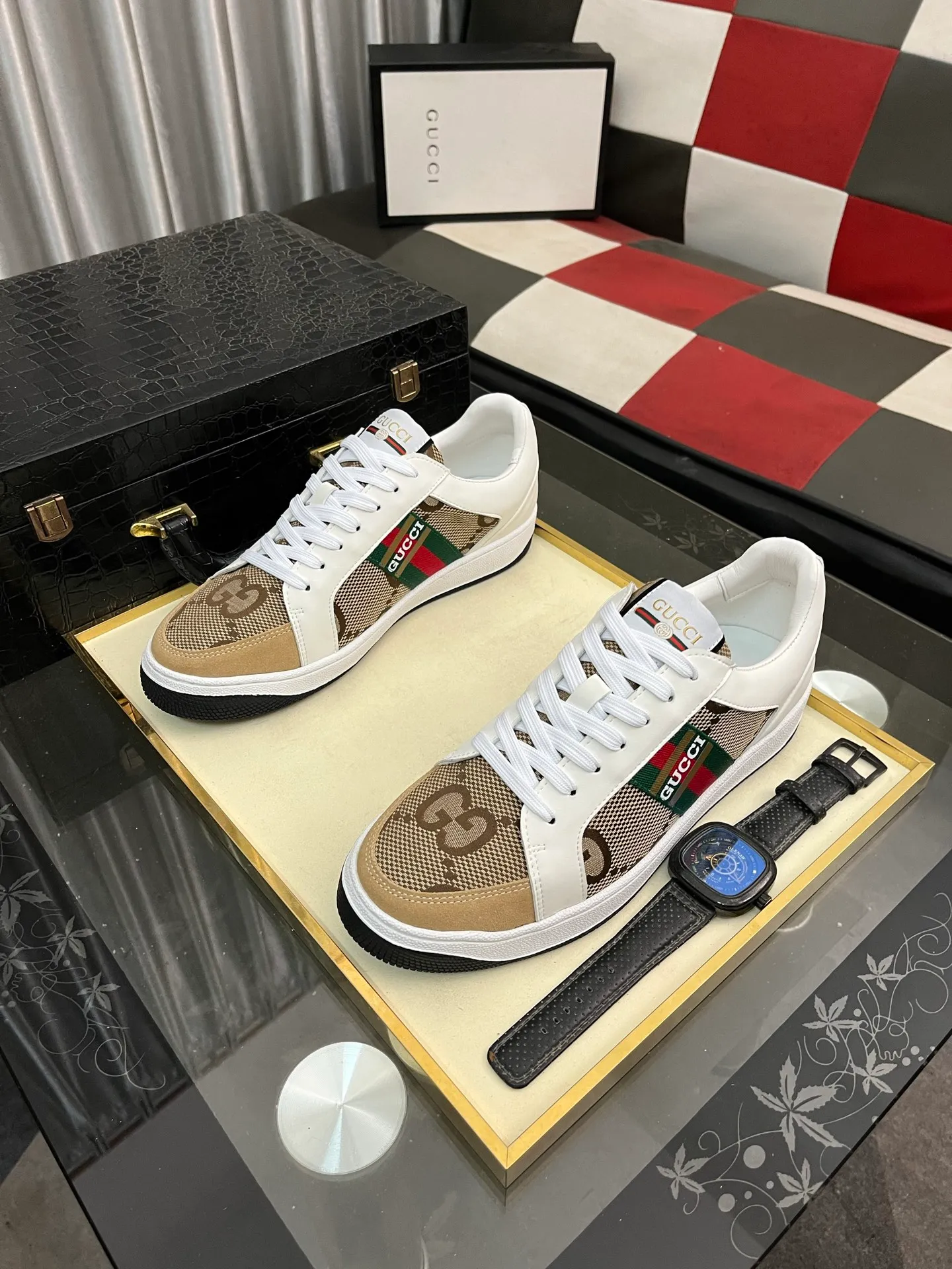 Men's Men's Shoes 💰400⌚️⌚️【GUCCI】Gucci men's latest white shoe series casual shoes! The official website is built 1:1. Upper: Made of imported cowhide, with electric embroidery ➕Inner lining: Made of high-quality first-layer pigskin, soft and comfortable. Picky material selection and exquisite workmanship give you the best enjoyment. Size: 38-444️⃣Colors available